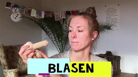 nackte frau beim blasen